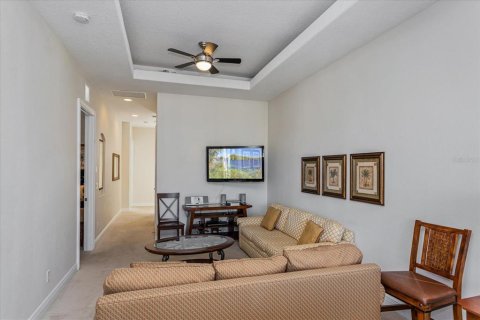 House in Four Corners, Florida 4 bedrooms, 271.09 sq.m. № 1553788 - photo 16