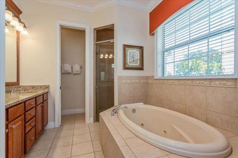 House in Four Corners, Florida 4 bedrooms, 271.09 sq.m. № 1553788 - photo 11