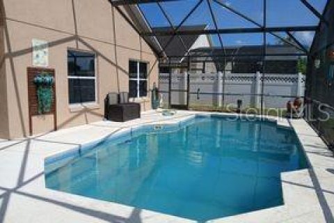 House in Davenport, Florida 3 bedrooms, 166.85 sq.m. № 2224290 - photo 2