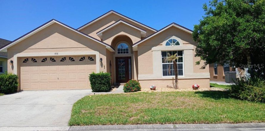 House in Davenport, Florida 3 bedrooms, 166.85 sq.m. № 2224290