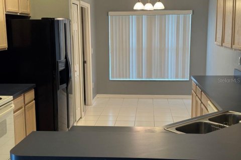 House in Davenport, Florida 3 bedrooms, 166.85 sq.m. № 2224290 - photo 6