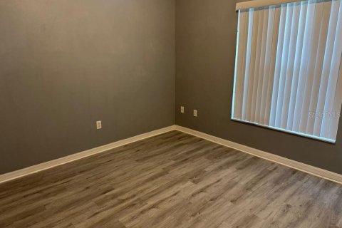 House in Davenport, Florida 3 bedrooms, 166.85 sq.m. № 2224290 - photo 9