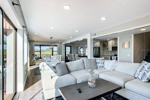 Villa ou maison à vendre à Crystal River, Floride: 3 chambres, 221.85 m2 № 1317541 - photo 11