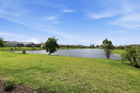 House in Bradenton, Florida 4 bedrooms, 226.12 sq.m. № 2197100 - photo 7