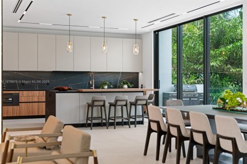 Villa ou maison à vendre à Miami Shores, Floride: 4 chambres № 1931367 - photo 12