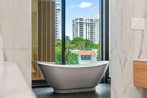 Villa ou maison à vendre à Miami Shores, Floride: 4 chambres № 1931367 - photo 29