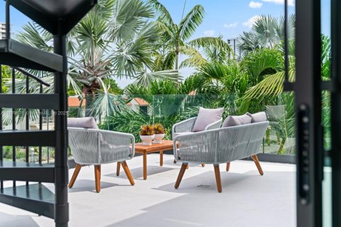 Villa ou maison à vendre à Miami Shores, Floride: 4 chambres № 1931367 - photo 30