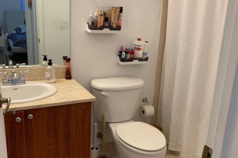 Снять в аренду кондоминиум в Дорал, Флорида 2 спальни, 104.33м2, № 1952684 - фото 9