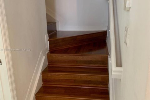 Снять в аренду кондоминиум в Дорал, Флорида 2 спальни, 104.33м2, № 1952684 - фото 7