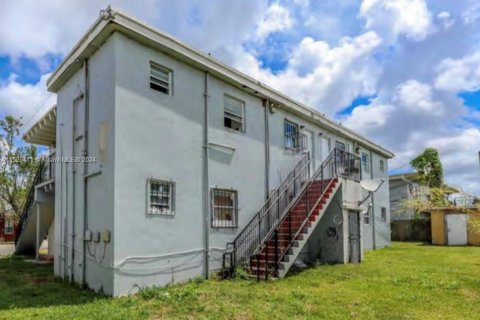 Commercial property in Florida City, Florida № 1984740 - photo 3