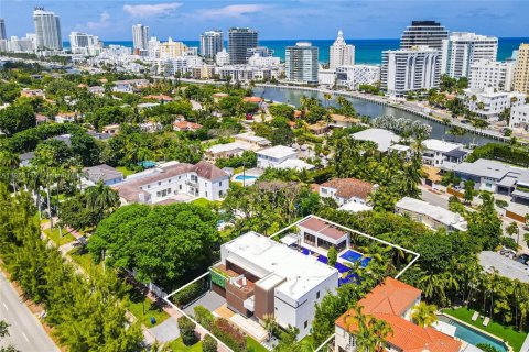 Casa en alquiler en Miami Beach, Florida, 5 dormitorios, 475.57 m2 № 1897978 - foto 5