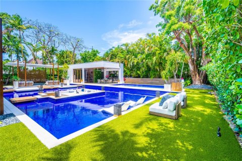 Villa ou maison à louer à Miami Beach, Floride: 5 chambres, 475.57 m2 № 1897978 - photo 25