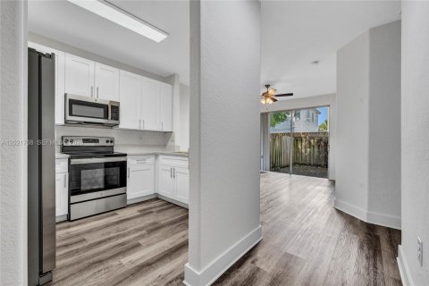 Touwnhouse à vendre à Homestead, Floride: 4 chambres, 174.93 m2 № 2263229 - photo 9