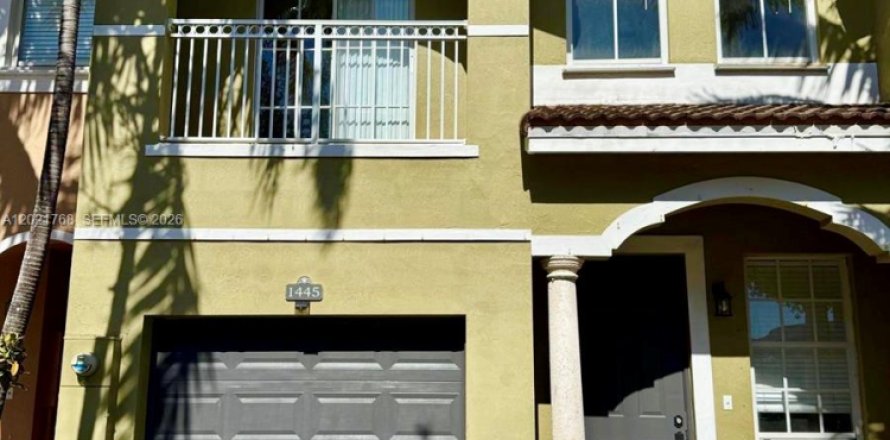 Touwnhouse à Homestead, Floride 4 chambres, 174.93 m2 № 2263229
