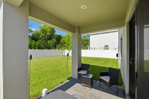 Casa en venta en Stuart, Florida, 5 dormitorios, 240.9 m2 № 2077861 - foto 12