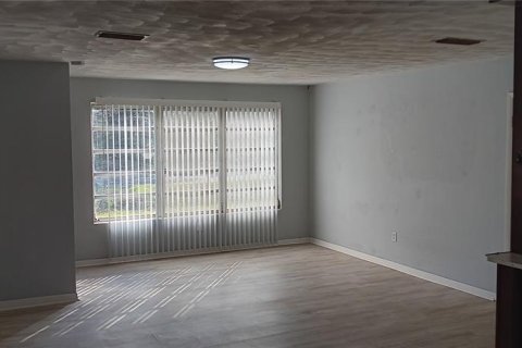 Casa en venta en Gainesville, Florida, 4 dormitorios, 153.47 m2 № 2100730 - foto 8
