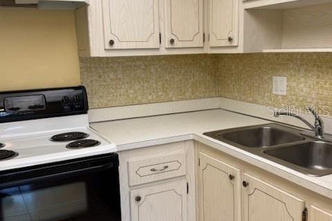 Condo in Saint Petersburg, Florida, 1 bedroom  № 2219553 - photo 8