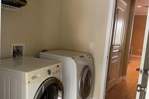 Condominio en venta en Davenport, Florida, 3 dormitorios, 191.29 m2 № 1648179 - foto 14