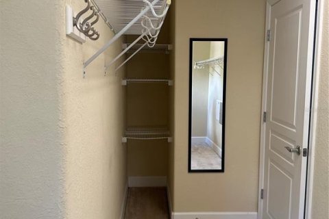 Condominio en venta en Davenport, Florida, 3 dormitorios, 191.29 m2 № 1648179 - foto 28