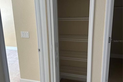 Condominio en venta en Davenport, Florida, 3 dormitorios, 191.29 m2 № 1648179 - foto 17