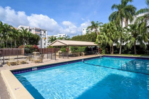 Condo in Sunny Isles Beach, Florida, 1 bedroom  № 2017776 - photo 20