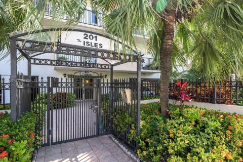 Condo in Sunny Isles Beach, Florida, 1 bedroom  № 2017776 - photo 22