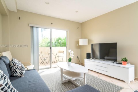 Condo in Sunny Isles Beach, Florida, 1 bedroom  № 2017776 - photo 5