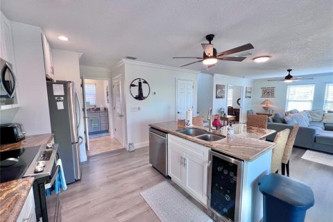 House in Placida, Florida 3 bedrooms, 155.15 sq.m. № 1618641 - photo 8