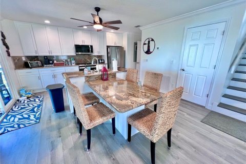 House in Placida, Florida 3 bedrooms, 155.15 sq.m. № 1618641 - photo 13
