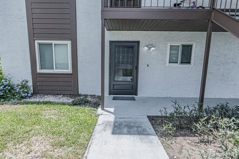 Condo in Zephyrhills, Florida, 2 bedrooms  № 2167495