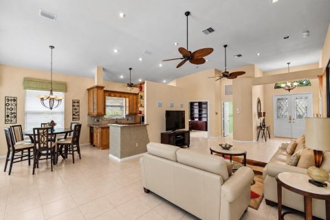 Villa ou maison à vendre à Port St. Lucie, Floride: 3 chambres, 208.19 m2 № 2368400 - photo 14