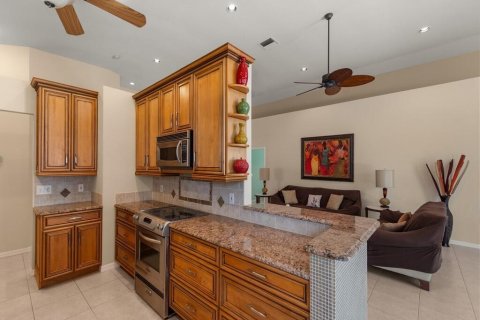 Villa ou maison à vendre à Port St. Lucie, Floride: 3 chambres, 208.19 m2 № 2368400 - photo 18