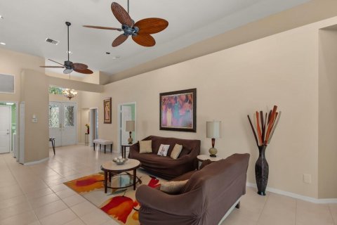 Villa ou maison à vendre à Port St. Lucie, Floride: 3 chambres, 208.19 m2 № 2368400 - photo 10