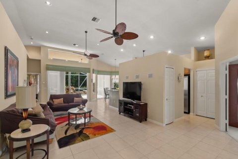 Villa ou maison à vendre à Port St. Lucie, Floride: 3 chambres, 208.19 m2 № 2368400 - photo 12