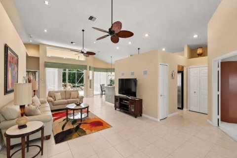 Villa ou maison à vendre à Port St. Lucie, Floride: 3 chambres, 208.19 m2 № 2368400 - photo 9