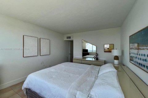 Condominio en alquiler en Miami Beach, Florida, 1 dormitorio, 87.51 m2 № 2030586 - foto 12