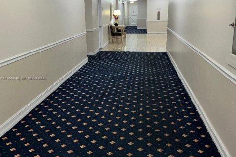 Condominio en alquiler en Miami Beach, Florida, 1 dormitorio, 87.51 m2 № 2030586 - foto 18