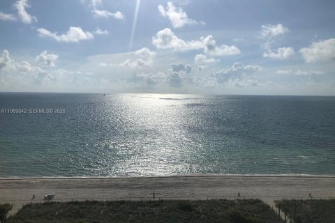 Condominio en alquiler en Miami Beach, Florida, 1 dormitorio, 87.51 m2 № 2030586 - foto 23