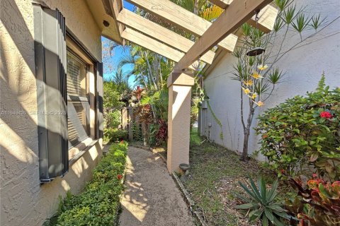 Купить виллу или дом в Коконат Крик, Флорида 2 спальни, 128.11м2, № 2005003 - фото 18