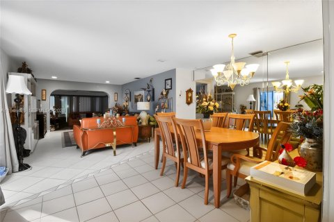 Купить виллу или дом в Коконат Крик, Флорида 2 спальни, 128.11м2, № 2005003 - фото 6