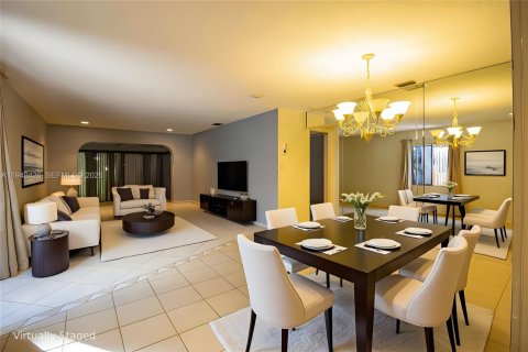 Купить виллу или дом в Коконат Крик, Флорида 2 спальни, 128.11м2, № 2005003 - фото 7