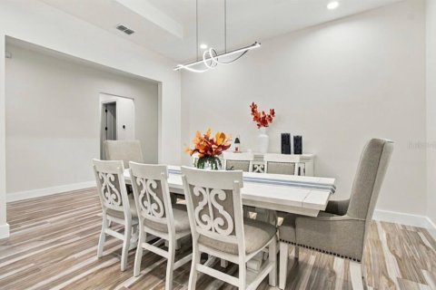 Villa ou maison à vendre à Tampa, Floride: 5 chambres, 304.07 m2 № 2398926 - photo 18