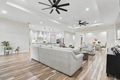 Villa ou maison à vendre à Tampa, Floride: 5 chambres, 304.07 m2 № 2398926 - photo 14