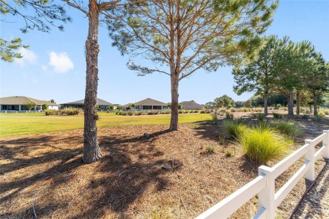 House in Ocala, Florida 3 bedrooms, 250.93 sq.m. № 2122663 - photo 12