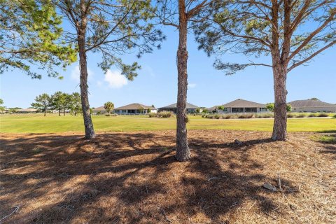 House in Ocala, Florida 3 bedrooms, 250.93 sq.m. № 2122663 - photo 10