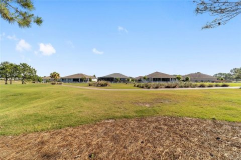 House in Ocala, Florida 3 bedrooms, 250.93 sq.m. № 2122663 - photo 13
