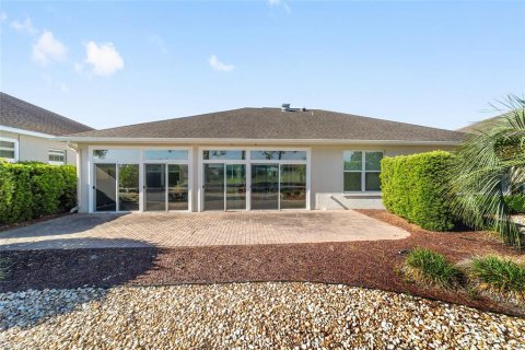 House in Ocala, Florida 3 bedrooms, 250.93 sq.m. № 2122663 - photo 7