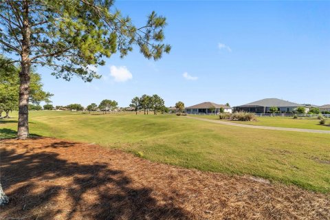House in Ocala, Florida 3 bedrooms, 250.93 sq.m. № 2122663 - photo 14