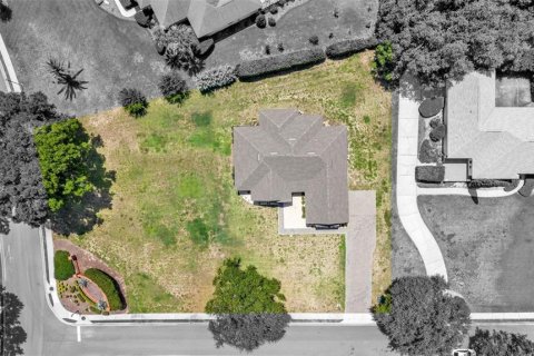 House in Lady Lake, Florida 5 bedrooms, 227.42 sq.m. № 2207807 - photo 4