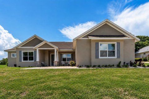 House in Lady Lake, Florida 5 bedrooms, 227.42 sq.m. № 2207807